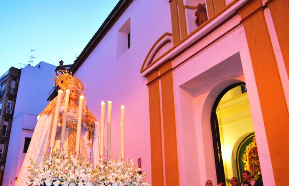 La Virgen de las Angustias regresa a la Inmaculada