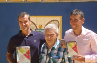Emilio Nieto se proclama doble subcampen de Andaluca de tenis para veteranos